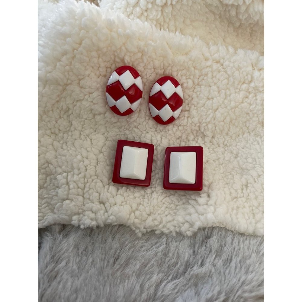 Vintage Red/White Design Pierced Earrings 2-Pairs - Picture 1 of 12